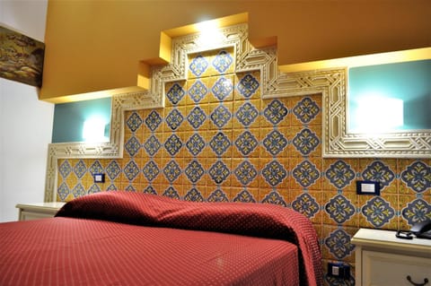 Other, Photo of the whole room, Decorative detail, Bedroom