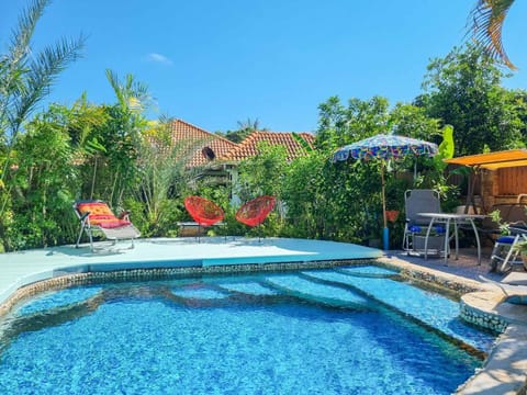 Tina's Living Paradise - Guesthouses with private pool Haus in Phe