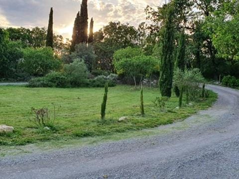Roulottes et Cabanes de Saint Cerice Campground/
RV Resort in Provence-Alpes-Côte d'Azur