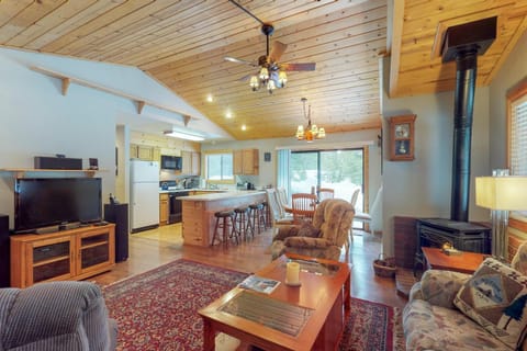 Delightful Donner Main House Haus in Truckee