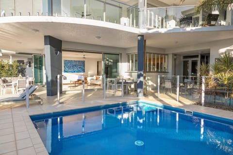 Pavillion 17 - Waterfront Spacious 4 Bedroom With Own Inground Pool And Golf Buggy Condo in Whitsundays