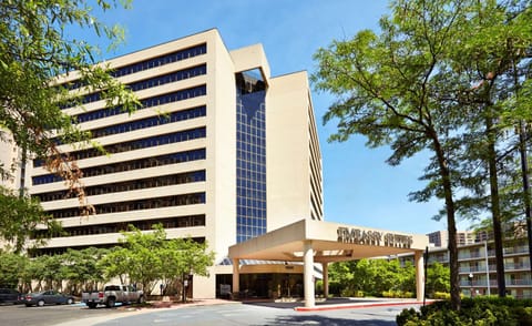 Embassy Suites by Hilton Crystal City National Airport Hôtel in Crystal City