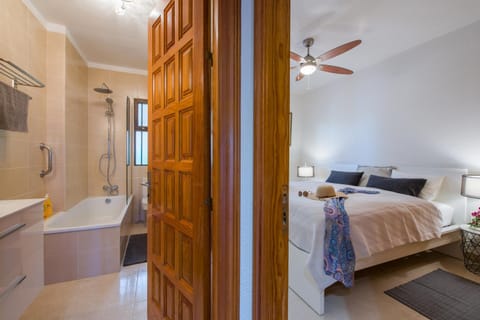 Sunset Suite Apartment in Acantilados de Los Gigantes