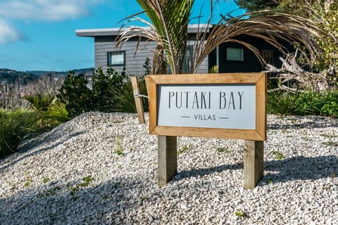 Tui Villa at Putaki Bay Villa in Auckland Region