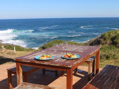 Ocean Views air conditioned luxury with beautiful ocean views Apartamento in Anna Bay