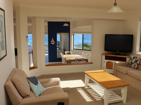 Ocean Views air conditioned luxury with beautiful ocean views Condominio in Anna Bay
