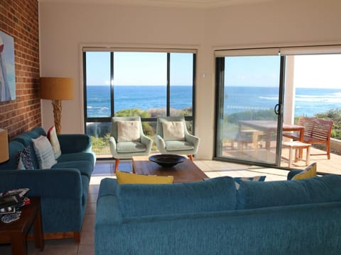 Ocean Views air conditioned luxury with beautiful ocean views Condo in Anna Bay