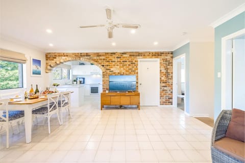 2 10 Krait Close - Only 350mtrs to the Boat Ramp and Wifi House in Nelson Bay