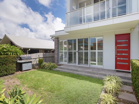 7 Judith Street Stunning duplex with ducted air Haus in Corlette