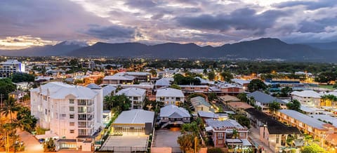 Rydges Esplanade Resort Cairns Hotel in Cairns