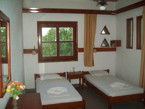 Day, Photo of the whole room