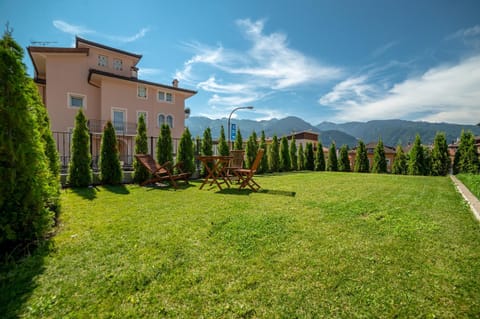 Property building, Spring, Garden, Garden view