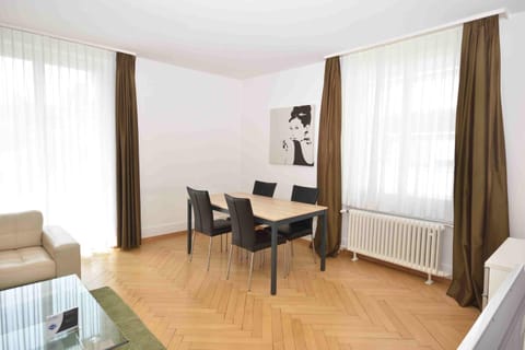 2BR flat near lake and central - Stardust 22 Apartment in Zurich City