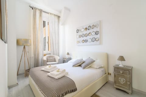 White Napoleone Apartment Apartment in Rome