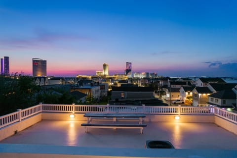 ❤️ The Top End Townhomes with Stunning Views On One-Of-A-Kind Rooftop Deck! WOW! Casa in Atlantic City