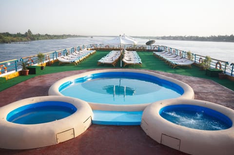 Nile Carnival Cruise 4nt Lxr Thursday 3nt Asw Monday Angelegtes Boot in Luxor Governorate