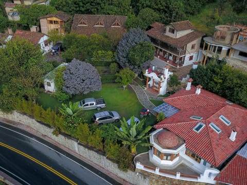 Bird's eye view, City view, Street view