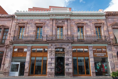 Property building, Facade/entrance