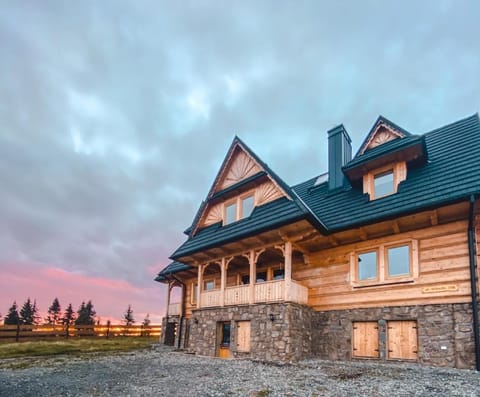 Property building, Day, Landmark view