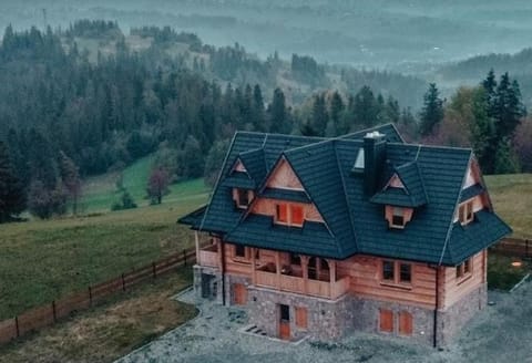 Dom z widokiem na Wierchy - panorama na Tatry - Traditional folk house Chalet in Lesser Poland Voivodeship