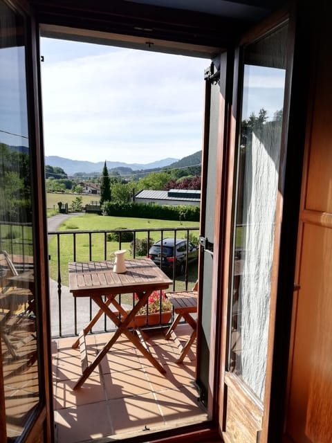 Balcony/Terrace, Mountain view