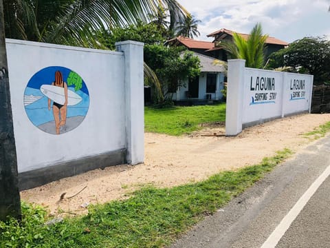 Laguna Surfing Stay Pensão in Southern Province