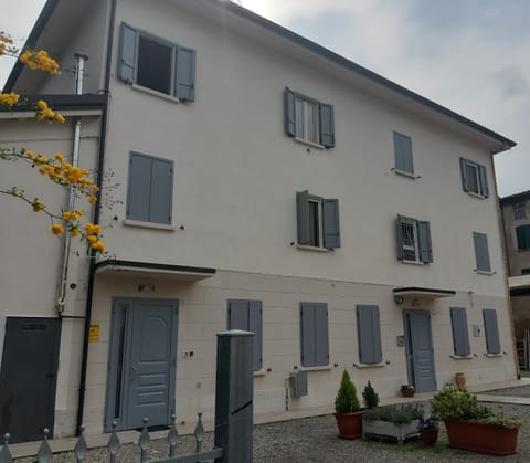 Property building, Facade/entrance, Garden view