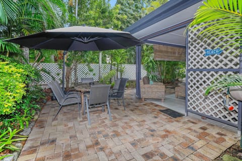 Patio, Garden, Dining area, Garden view