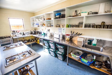 Kitchen or kitchenette, Kitchen or kitchenette