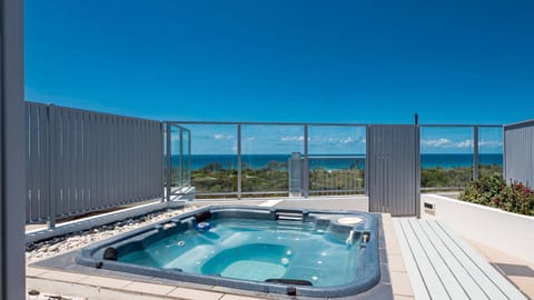 Natural landscape, Hot Tub, Sea view