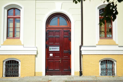 WenderEDU Business Center Bed and Breakfast in Wroclaw