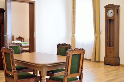 WenderEDU Business Center Bed and Breakfast in Wroclaw