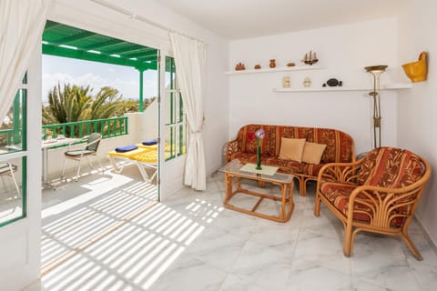 Conylanza Golf y Mar Suites Apartment in Costa Teguise