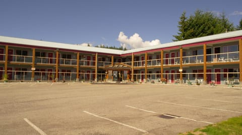 Island View Lodge Motel in Powell River
