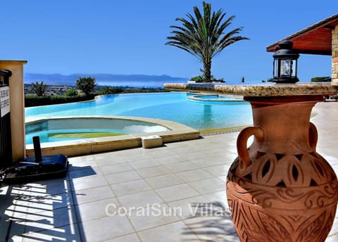 ELITE Amazing Villa, by Coral Sun Villas Chalet in Paphos District