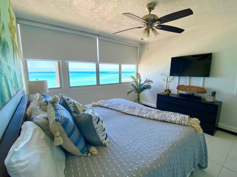 Marbella del Caribe Isla Verde Beachfront Apartment hotel in Carolina