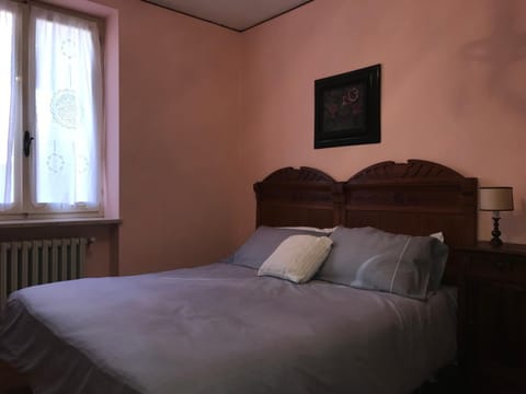 Bed & Roses “Gege” Apartment in La Morra