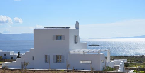 Property building, Garden, Garden view, Sea view