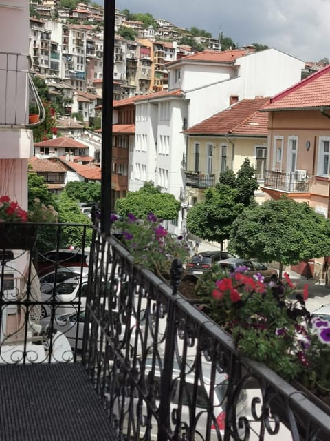 Balcony/Terrace, City view, Street view