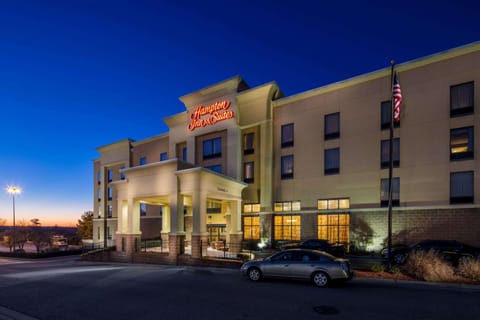 Hampton Inn & Suites Augusta West Hotel in Augusta