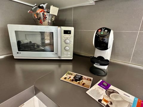 Coffee/tea facilities, Kitchen or kitchenette, minibar, toaster