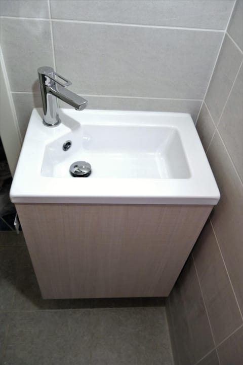 Bathroom, Decorative detail