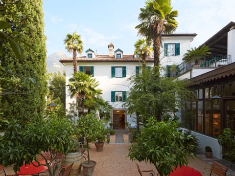 Patio, Spring, Day, Garden view