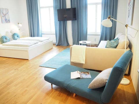 City Residence Apartments FREE Parking & Self Check-in Condo in Graz