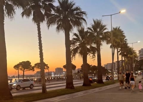 Durres Strand direkt am Meer Apartment in Tirana County, Albania