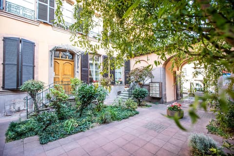 Inner courtyard view