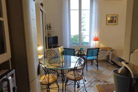 Studio à Nice centre 200m de la mer Apartment in Nice