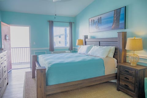 Sea and Breeze Hotel and Condo Resort in Tybee Island