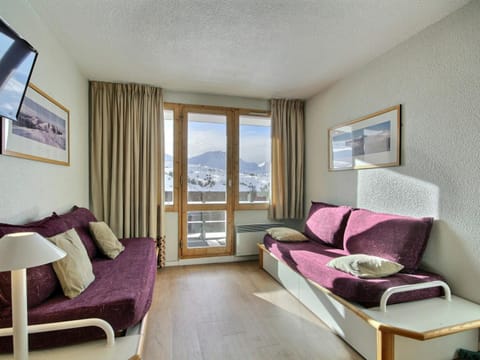 Appartement skis aux pieds, 6 personnes, proche commerces - FR-1-455-83 Apartment in Mâcot-la-Plagne