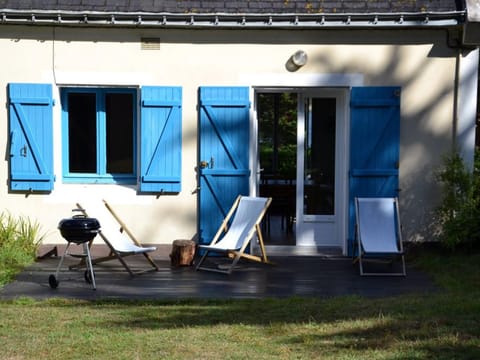 Maison 4 chambres avec vue sur mer, jardin et animaux admis à 50m de la plage - FR-1-418-159 House in Brittany